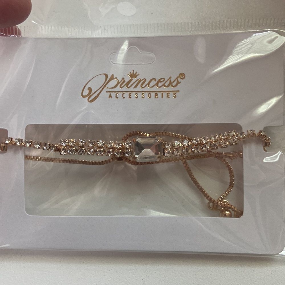 ✨3/$10✨ WOMEN'S GOLD or SILVER BLING BRACELET - Picture 2 of 4